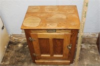 White Clad Oak End Table/Cabinet