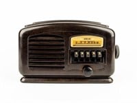 Vintage Airline Air Wave Loop Bakelite Radio