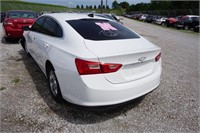 2016 WHITE CHEVY MALIBU