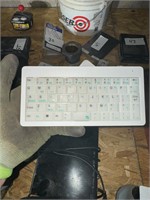 Portable mini keyboard