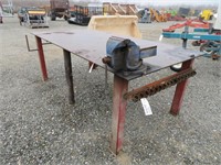 4' x 8' Welding Table with Vise