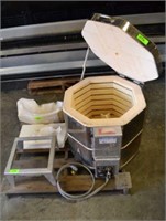 ELECTRIC CERAMIC KILN - TOOLS AND MOLD