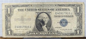 Silver certificate in 1935 $1 bank note