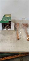 AIUHI Wooden Kitchen Utensil Kit