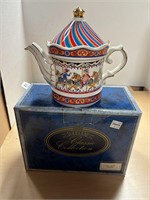 VTG Sadler Teapot, Carousel, w/box