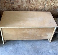 WOOD AND PRESSWOOD STORAGE BENCH