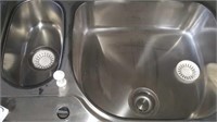 2 tub s/s sink with plastic insertd