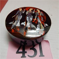 LACQUERED & LINED ORIENTAL BOX 5 IN-DAMAGED
