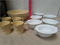 Vintage Tom and Jerry bowl with 4 mugs and set of