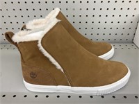 Timberland size 8 1/2 boots