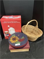 Ceramic Santa Cookie Jar, Decorative Wooden Boxes.
