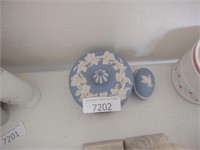 Vintage Wedgwood blue and white jasperware trinket