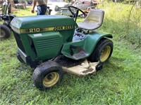 John Deere 210