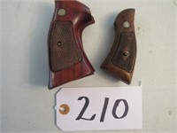 2 Pair Smith & Wesson Grips