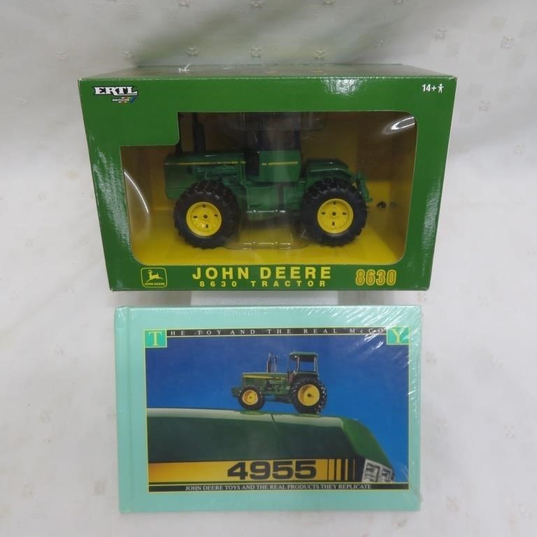 John Deere - 8630 tractor 1/32nd - Book - NIB