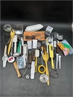 Large lot of kitchen utensils (some vtg)