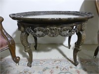 ORNATE CARVED SIDETABLE W/REMOVABLE GLASSTOP TRAY