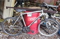 Men's Diamondback Outlook Bike (Flat Tires)