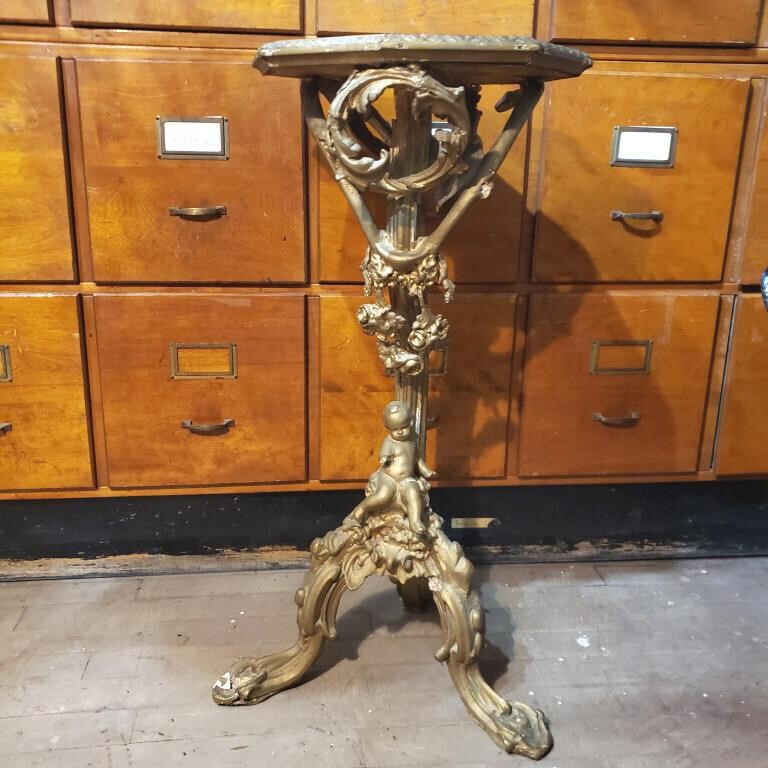 VINTAGE ORNATE PLANT STAND