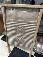 Rare Magic Circle Hand-E-Washboard Co Aluminum