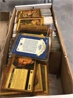 TRAY OF ASSORTED VINTAGE FOOTBALL CARDS