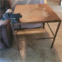 Workshop Table w Vice