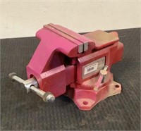 Reed 4-1/2" Swivel Bench Vise 24 1/2 C