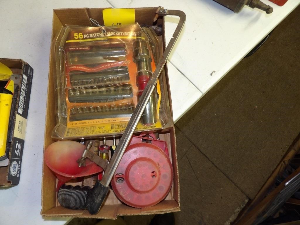  ,Estate,Farm trac & equip,tools.Antiques,Gas Engines 50+toy