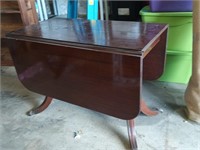 Mahogany drop leaf extension table leaves are