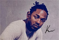 Autograph Kendrick Lamar Photo