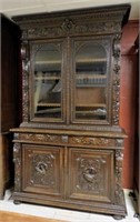Superb Louis XIII Style Oak French Hunt Bookcase.
