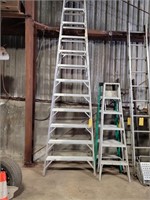 WERNER 12' ALUMINUM STEP LADDER