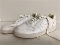 Size 8 Nike Sneakers