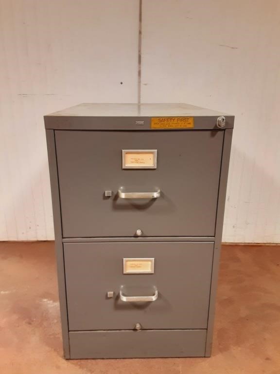 Metal File Cabinet 18"x26" and 29" tall