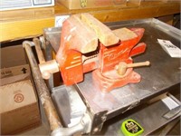 Chief No. 14 Bench Vise