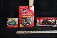 RACING CHAMPIONS COLLECTIBLE CARS
