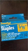 LARGE LOT OF VARIOUS SIZES OF STAPLES