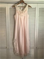 VINTAGE SARA BETH LONG NIGHTGOWN MEDIUM