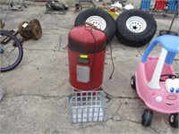 Electric smoker and metal tray