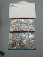 1977 US Mint 12-coin set (Philadelphia & Denver)