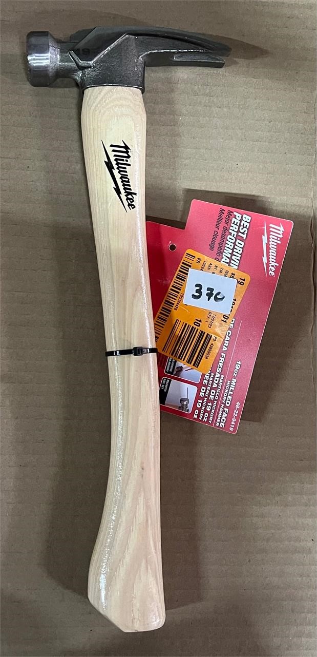 Milwaukee 19oz Milled Face Hickory Hammer