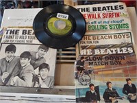 Beatles Hey Jude 45 Vinyl & (7) Beatles' Sleeves