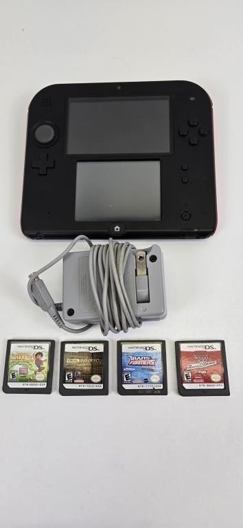 Working Nintendo 2 DS with 4 Games