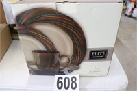 Elite Couture Brandia (16) Piece Dishware(G1)