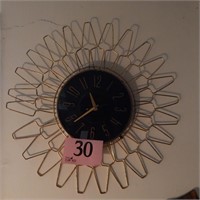 MID-CENTURY WALL CLOCK-DOES NOT WORK