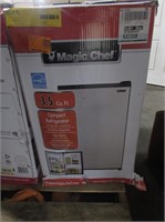 Magic Chef 3.5 CU.FT. Compact Refridgerator
