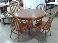 42" Dining Table & 4 Chairs