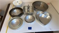 Cake pans, Bundt pan, various sizes