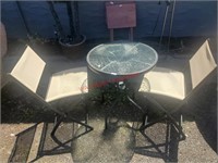 Small Patio Table and two chairs (Yard)