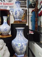3 BLUE & WHITE ASIAN STYLE VASES - APPROX 25" - 25